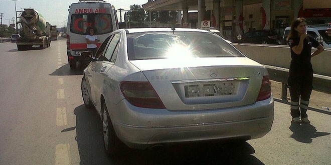 Polis kontrolü sırasında otomobilde ceset bulundu