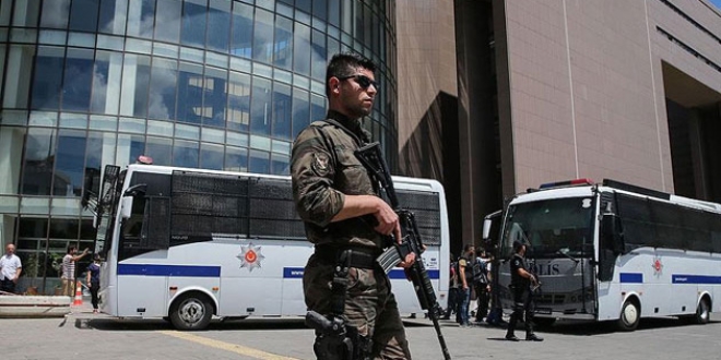 Jandarma G. K.l ve TRT'yi bombalayan pilot tutukland