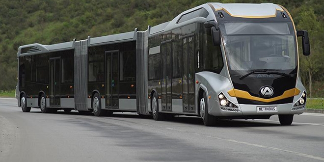 İstanbul'a 290 kişilik metrobüs