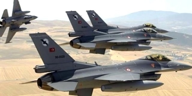 Çukurca kırsalına hava harekatı düzenlendi