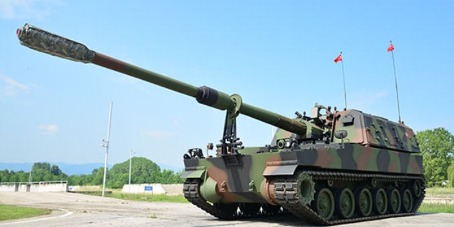 İstanbul'dan nakledilen 15 fırtına obüsü Gaziantep'e ulaştı