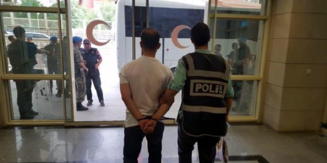 Samsun'da 1 adliye personeli tutukland