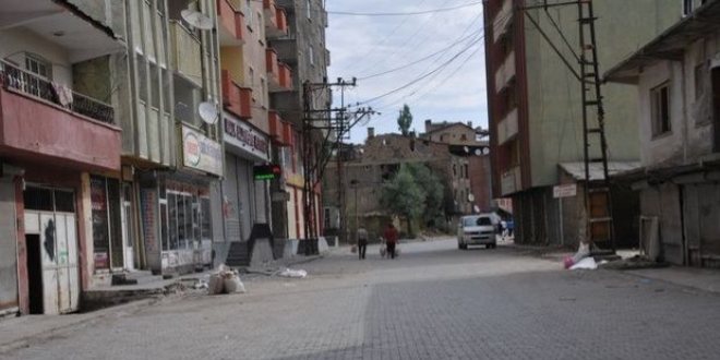 Diyarbakr'da 13 mahallede sokaa kma yasa