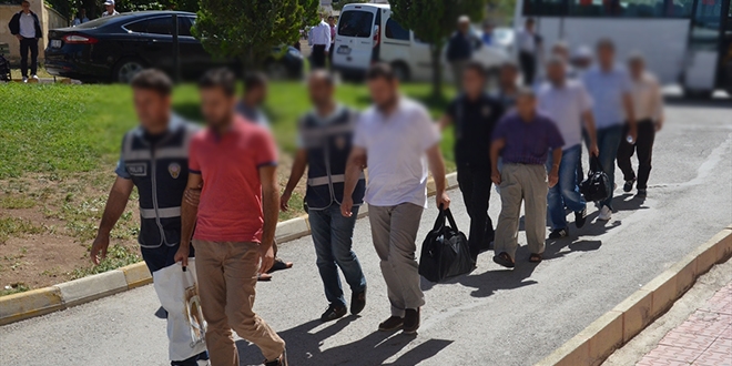 Karaman'da adliyeye sevk edilen 16 kiiden, 15'i tutukland