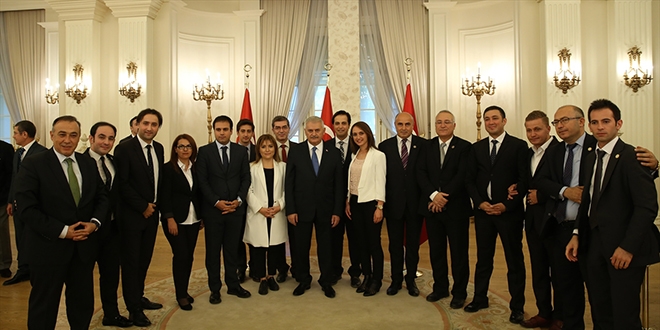 Başbakan Yıldırım, Başbakanlık çalışanlarıyla bayramlaştı