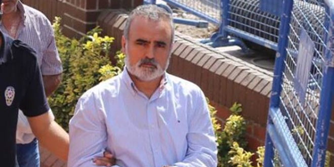 Darbeciler için tez hazırlayan profesör tutuklandı