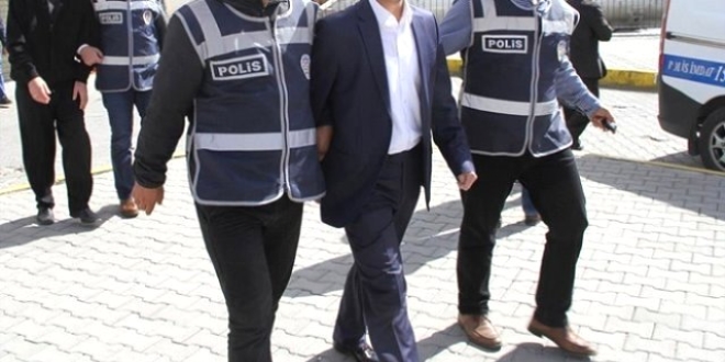 Sakarya'da 5 öğretmen tutuklandı