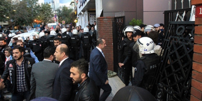 Hakkari'de kayyum atanmasında gerginlik