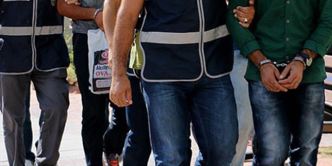 Bursa'da izinsiz g�steri yapan 4 ki�i g�zalt�na al�nd�