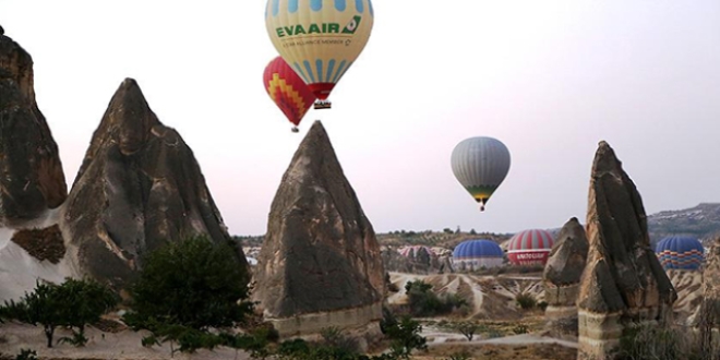 Kapadokya'ya bayram tatilinde yo�un ilgi