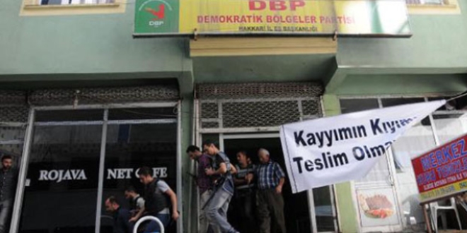 Hakkari'de DBP'ye operasyon: Eş başkanlarla birlikte 20 gözaltı