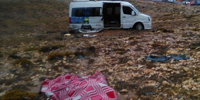 Düğün dönüşü kaza: 2 ölü, 10 yaralı