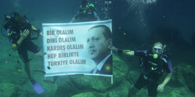 Dalglardan Cumhurbakan Erdoan'a su altndan destek