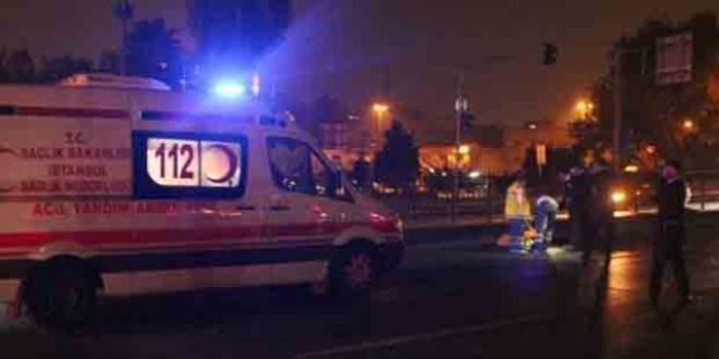 Samsun'da iki otomobil �arp��t�: 1 �l�, 7 yaral�