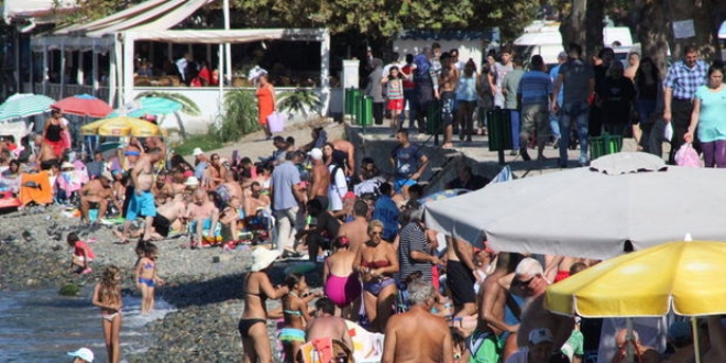 9 gnlk tatilde 700 bin yerli turist tatil yapt