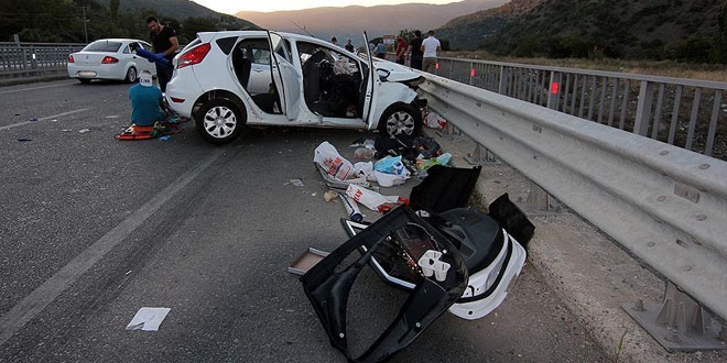 Bayram trafiğinde kaza bilançosu: 67 ölü, 573 yaralı