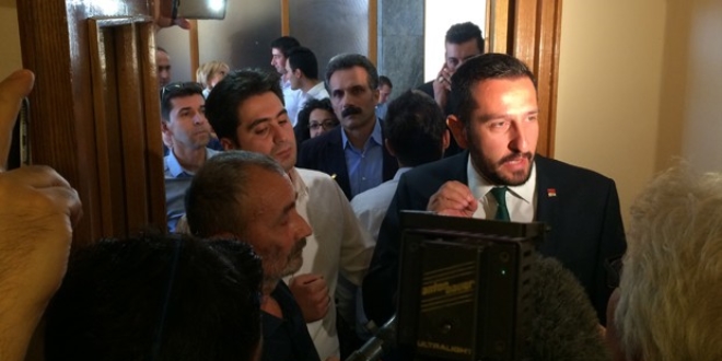 Tatil sonras� Meclis'te ilk gerilim