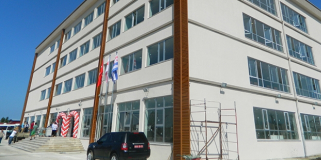 G�rcistan'da ilk T�rk devlet okulu a��ld�