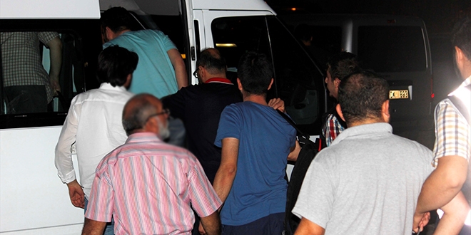 Karabük'te Bylock kullanan 12 öğretmene gözaltı