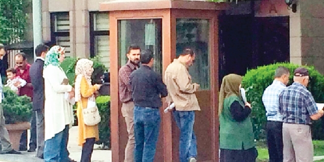 Üniversitelerin keyfi ihraçları titizlikle incelenecek