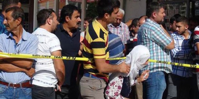 Eşini öldüren emekli polis, bir elektrikçiyi de öldürdü