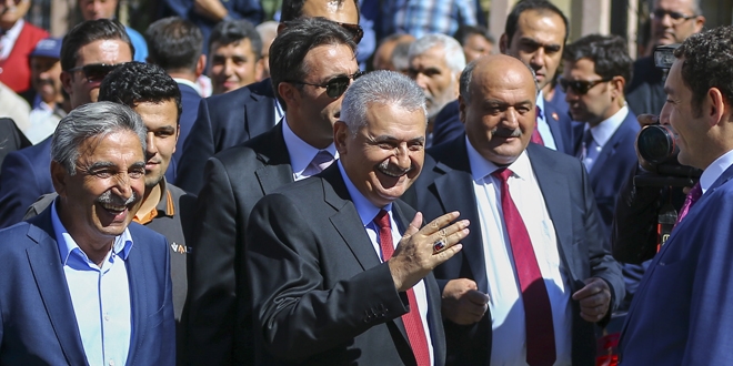 Yıldırım, cuma namazını Hüdaverdi Camisi'nde kıldı