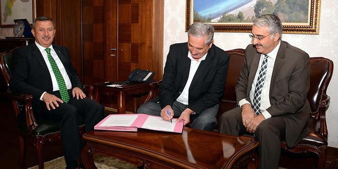 FET� ba�lant�l� okulun kulland��� binay� ba���lad�