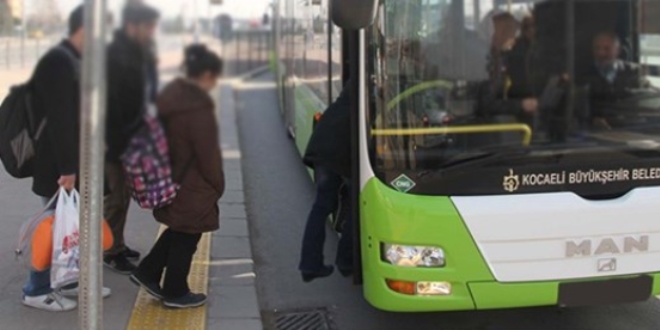 Durak harici indirmeyen halk otobüsü şoförünü bıçakladı