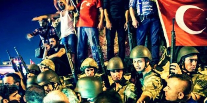 Darbe kahramanlar� yurtlarda anlat�lacak