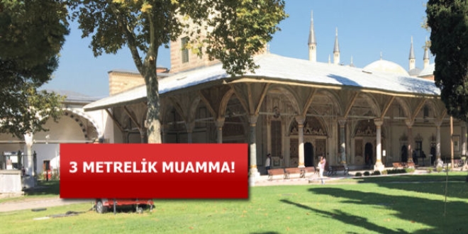 Topkapı Sarayı'da oluşan 3 metrelik çukur soru işaretleri yarattı