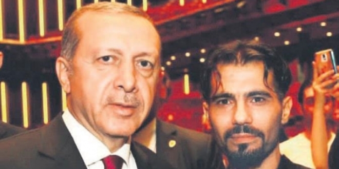 Darbecilerden koruduğu Külliye'de memur oldu