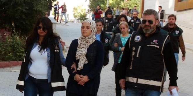 DBP'li Belediye Eşbaşkanları tutuklandı