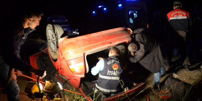 Denizli'de otomobille kamyon çarpıştı: 6 yaralı