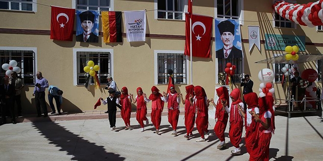 Hatay'da Suriyeli öğrenciler için okul açıldı
