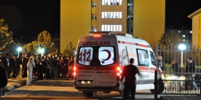 Üniversite yurdunda asansör kazası: 5 öğrenci yaralı