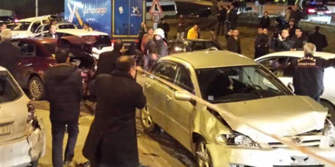 Ankara'da zincirleme trafik kazası: 25 yaralı