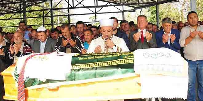 Rögar çukuruna düşerek ölen işçi toprağa verildi