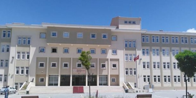 Başkent'te lağım suları altında kalan okul