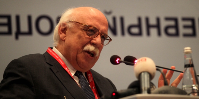 'Tur operat�rleri FET�'n�n ger�ek kimli�inin fark�nda'