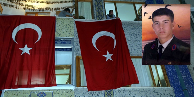 Şehit Uzman Çavuş Zileligil'in babaevine acı haber ulaştı