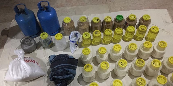 Sur'da bomba yapımında kullanılan malzemeler bulundu