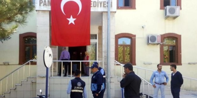 Pamukova Belediye Ba�kan Yard�mc�s�na silahl� sald�r�