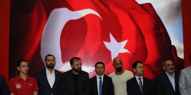 15 Temmuz Kahramanlar� Nev�ehir'de Vatanda�lar ile Bulu�tu