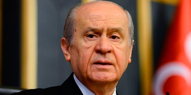 MHP lideri Bahçeli'den teşkilatlara FETÖ uyarısı