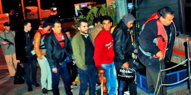 Antalya Manavgat'ta 31 kaçak göçmen yakalandı