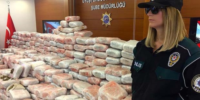 İstanbul'da 1 ton 100 kilogram 'skank' ele geçirildi