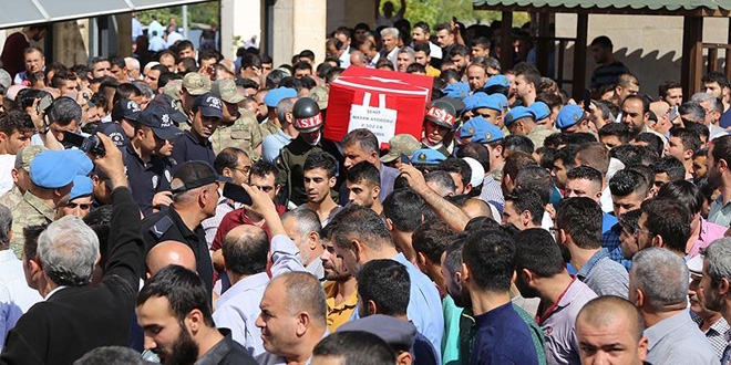 �ehit askerler son yolculuklar�na u�urland�