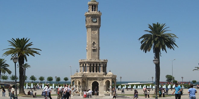 Türkiye'nin en yüksek oranda yaşlı göçü alan ili İzmir