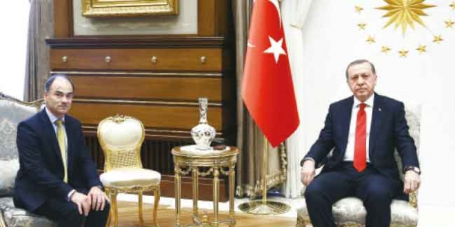 Warren East: Motoru ortak üretelim, satış hakları Türkiye'nin olsun!