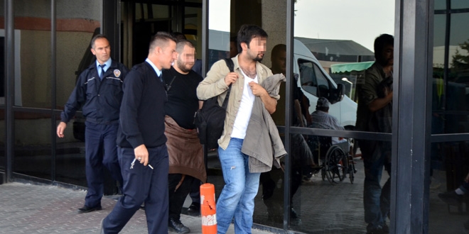 Kocaeli'de 38 üniversite öğrencisi gözaltına alındı